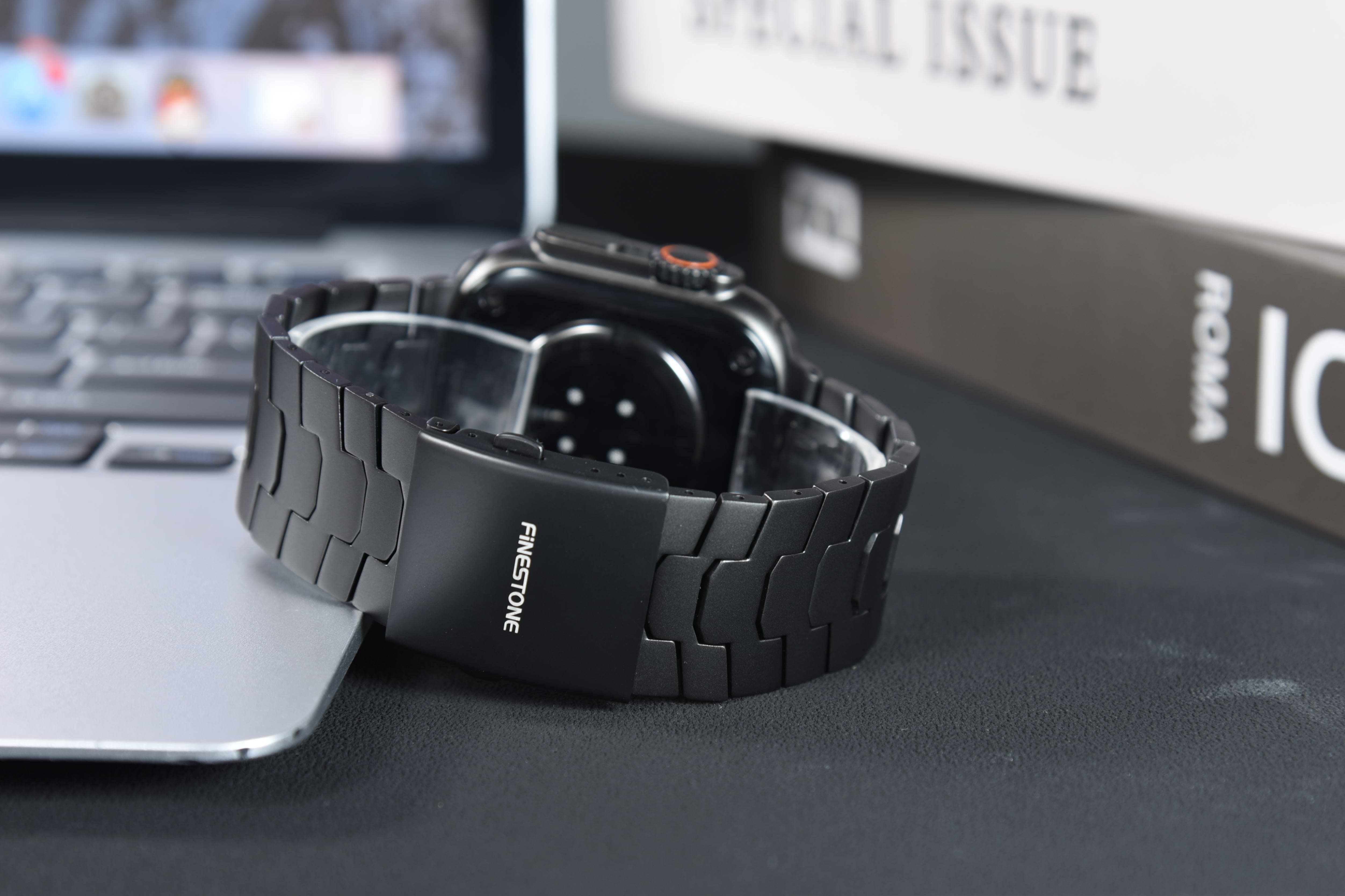 Best Apple Watch Bands for Office Wear - FiNESTONE