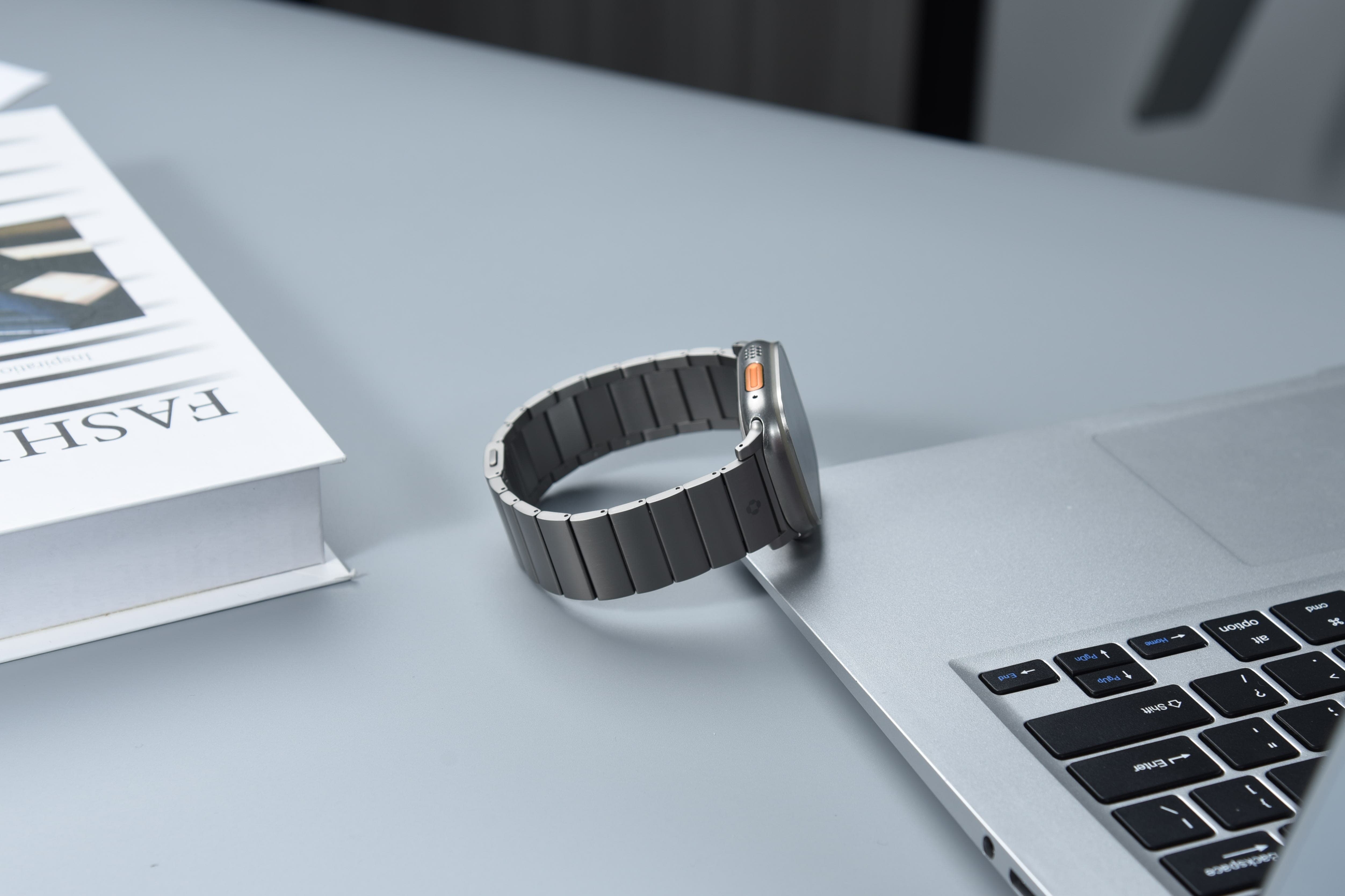 How to Choose the Right Watch Band for Your Lifestyle? - FiNESTONE