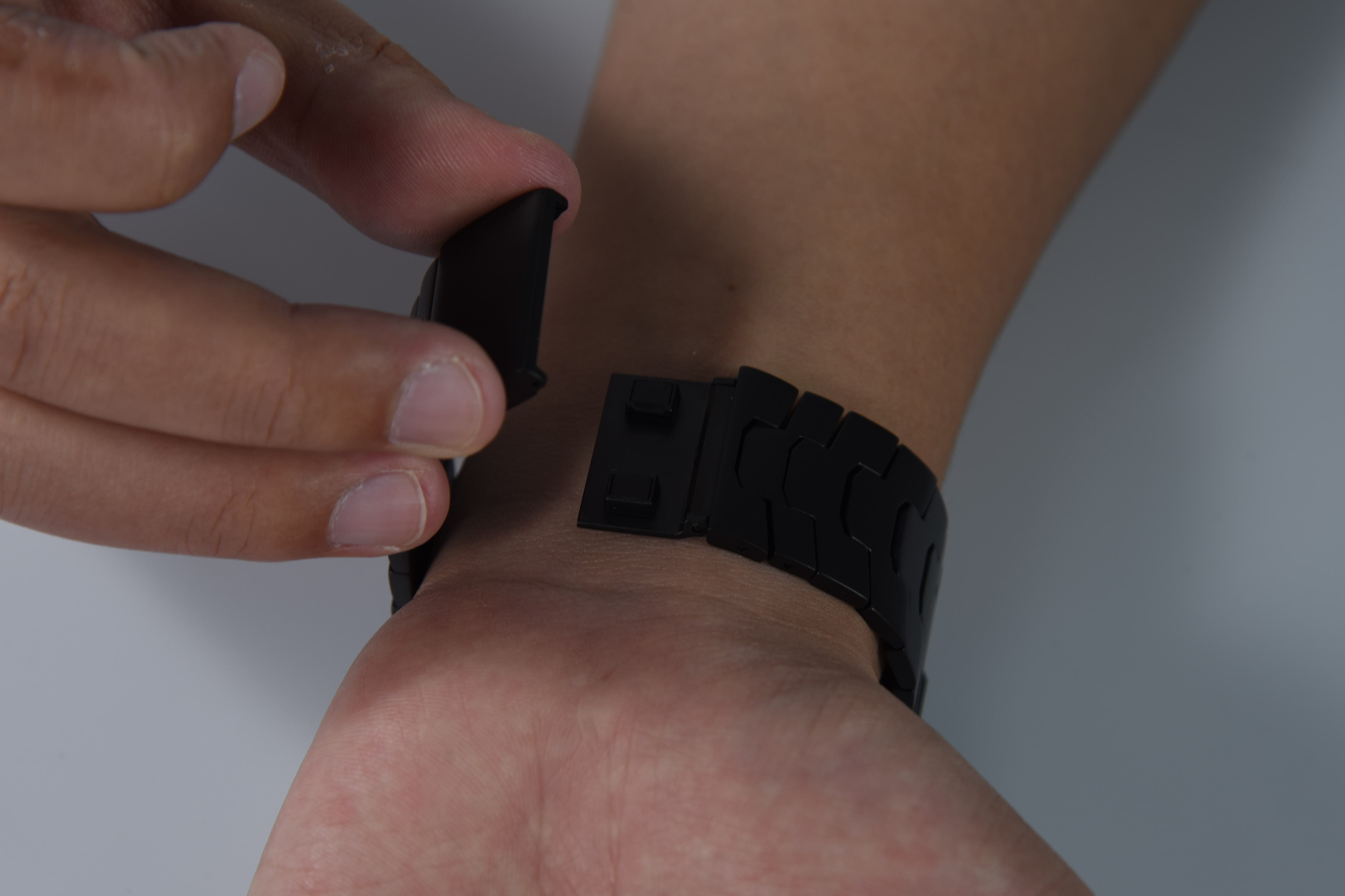 Why Titanium Bands Feel Better Than They Look in Photos? - FiNESTONE