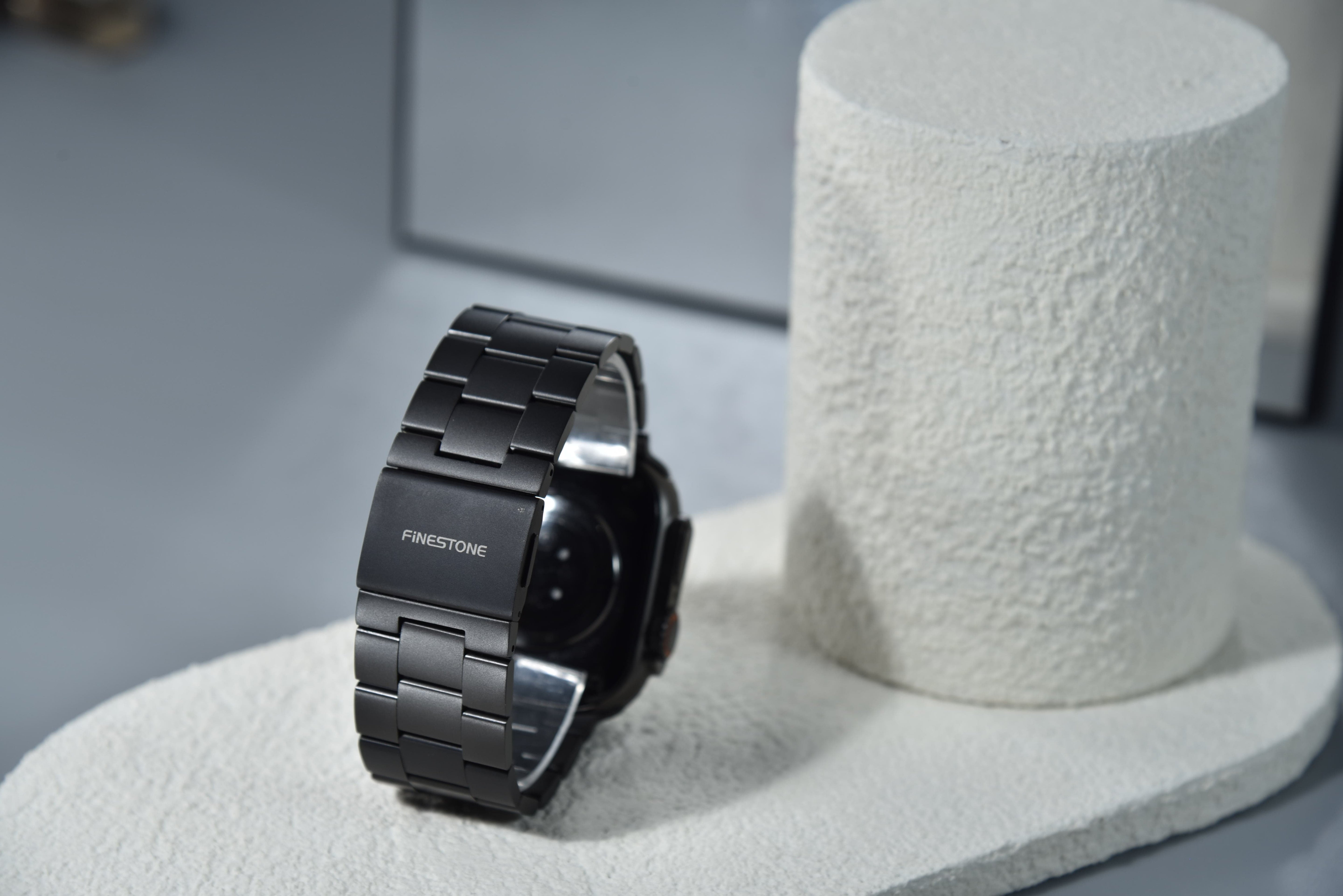 Best Watch Straps for Busy Professionals - FiNESTONE