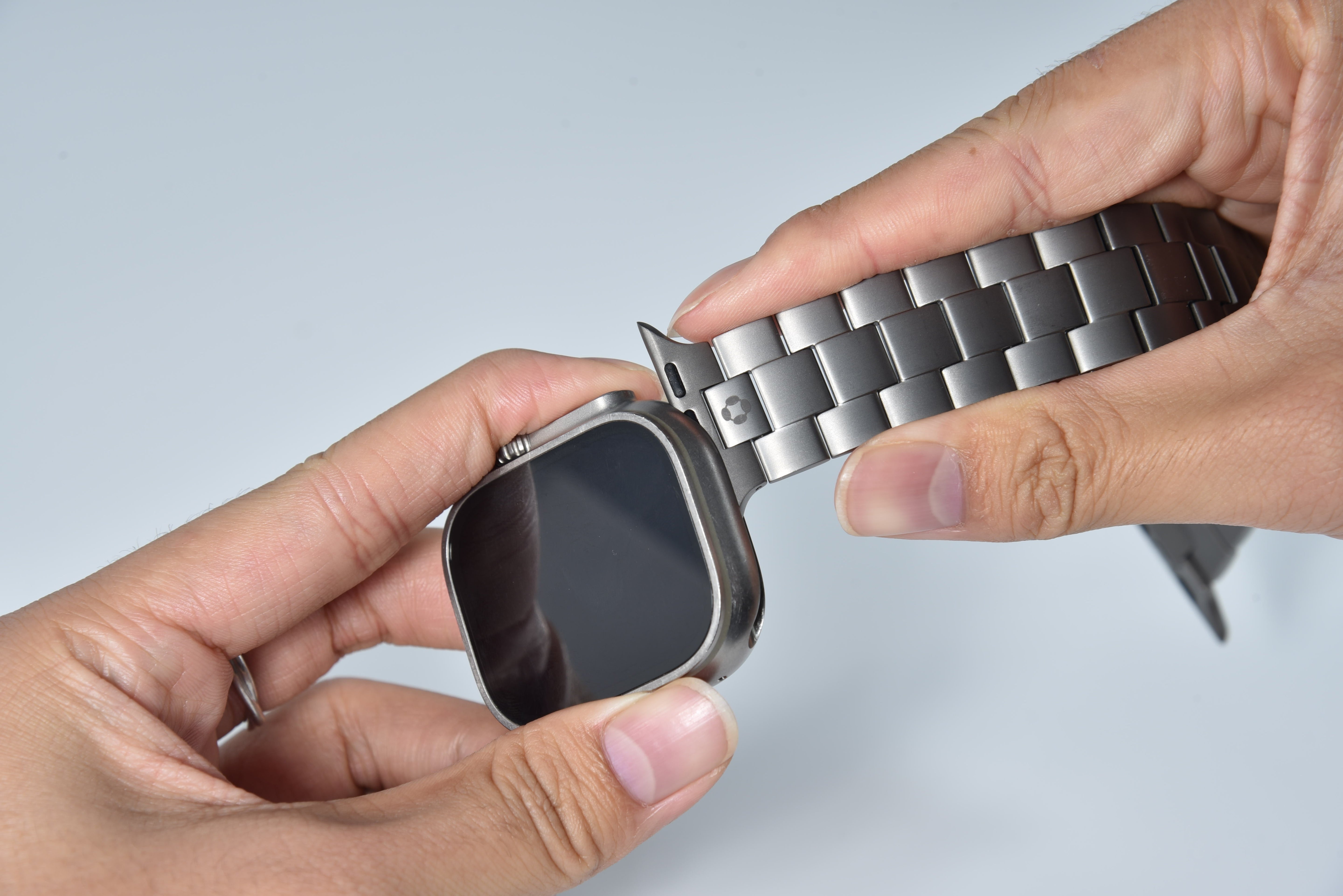 How to Make Your Apple Watch Look Luxury? - FiNESTONE
