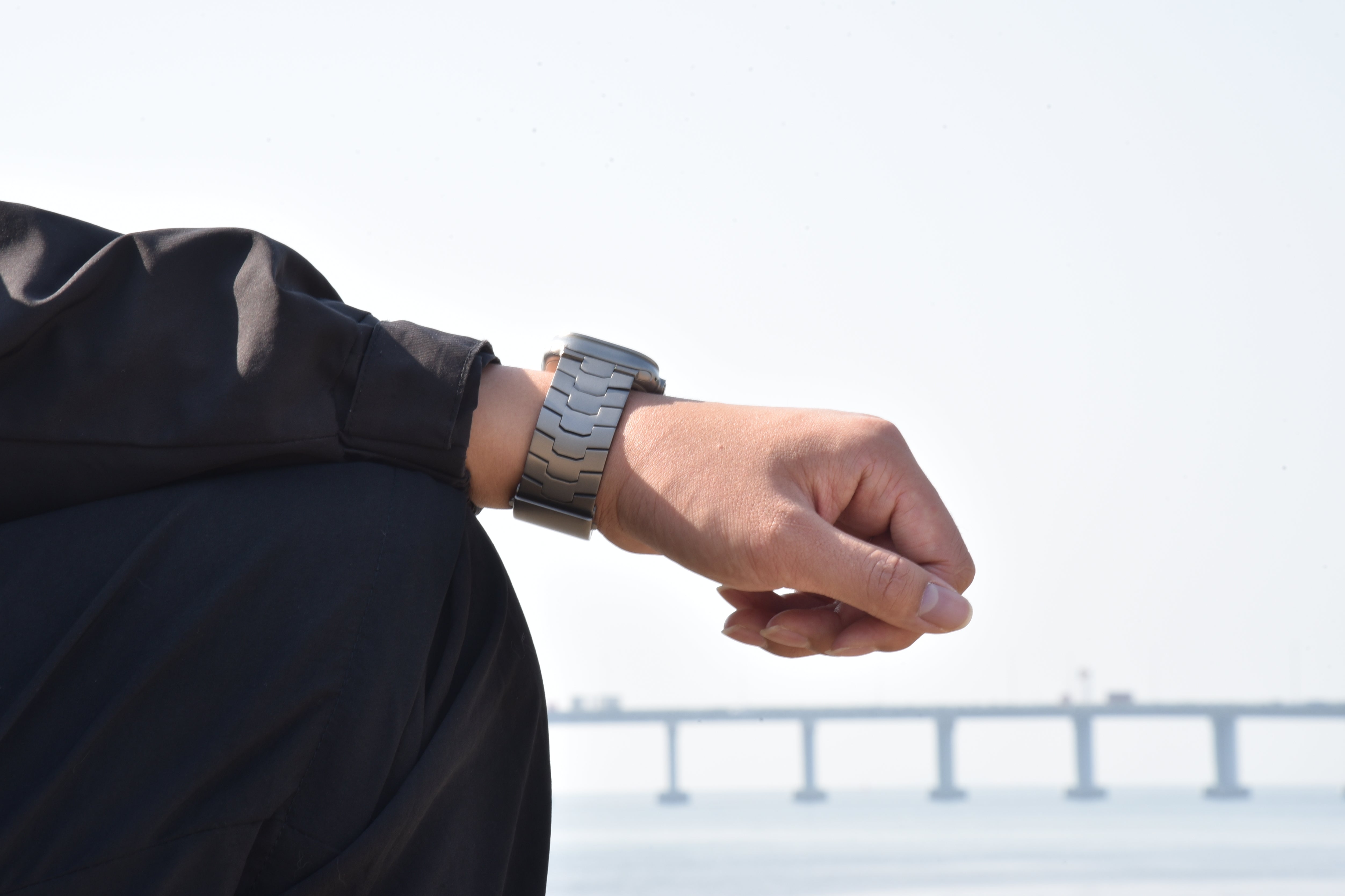 Titanium Bands for People Who Hate Heavy Watches - FiNESTONE