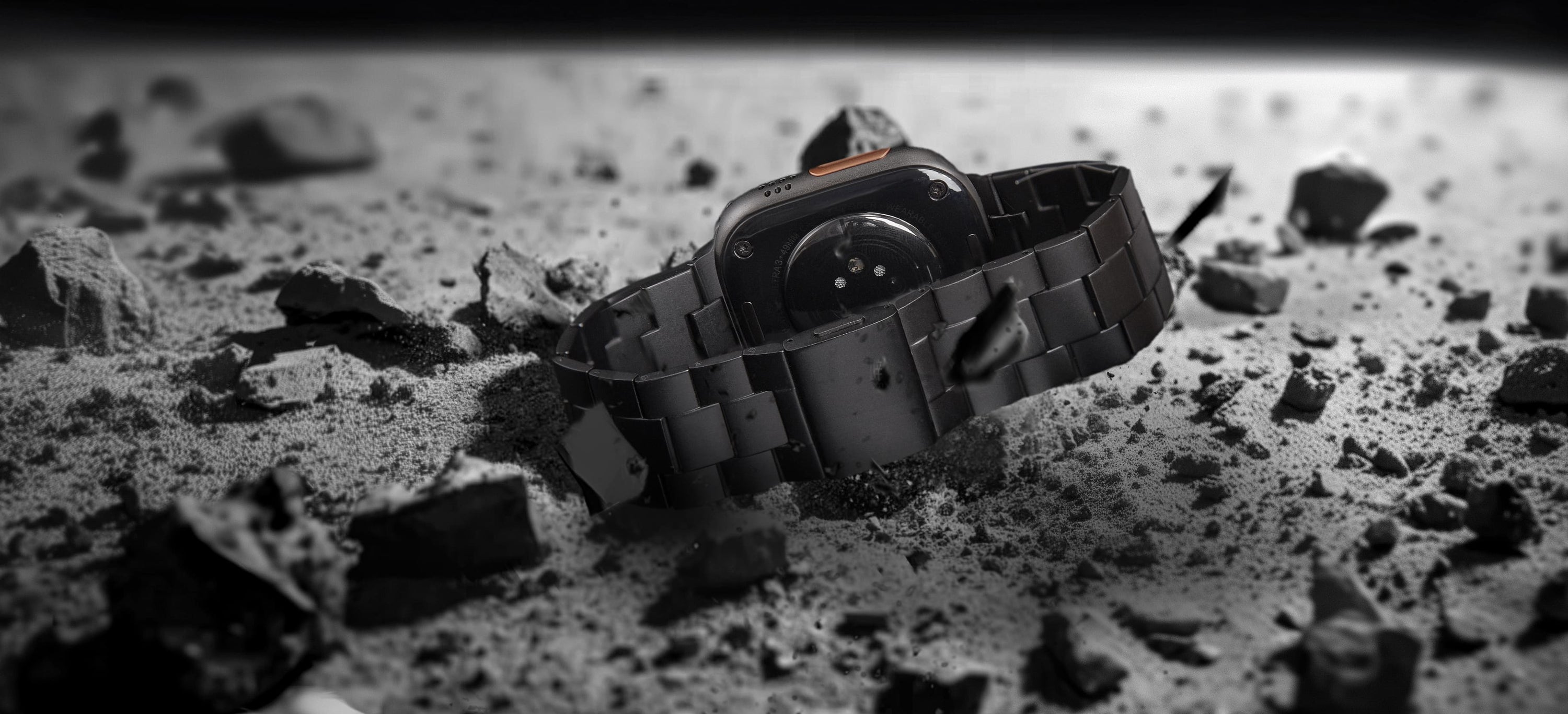 FINESTONE titanium watch band with adjustable links, compatible with Apple Watch Ultra 49mm and Series 46mm