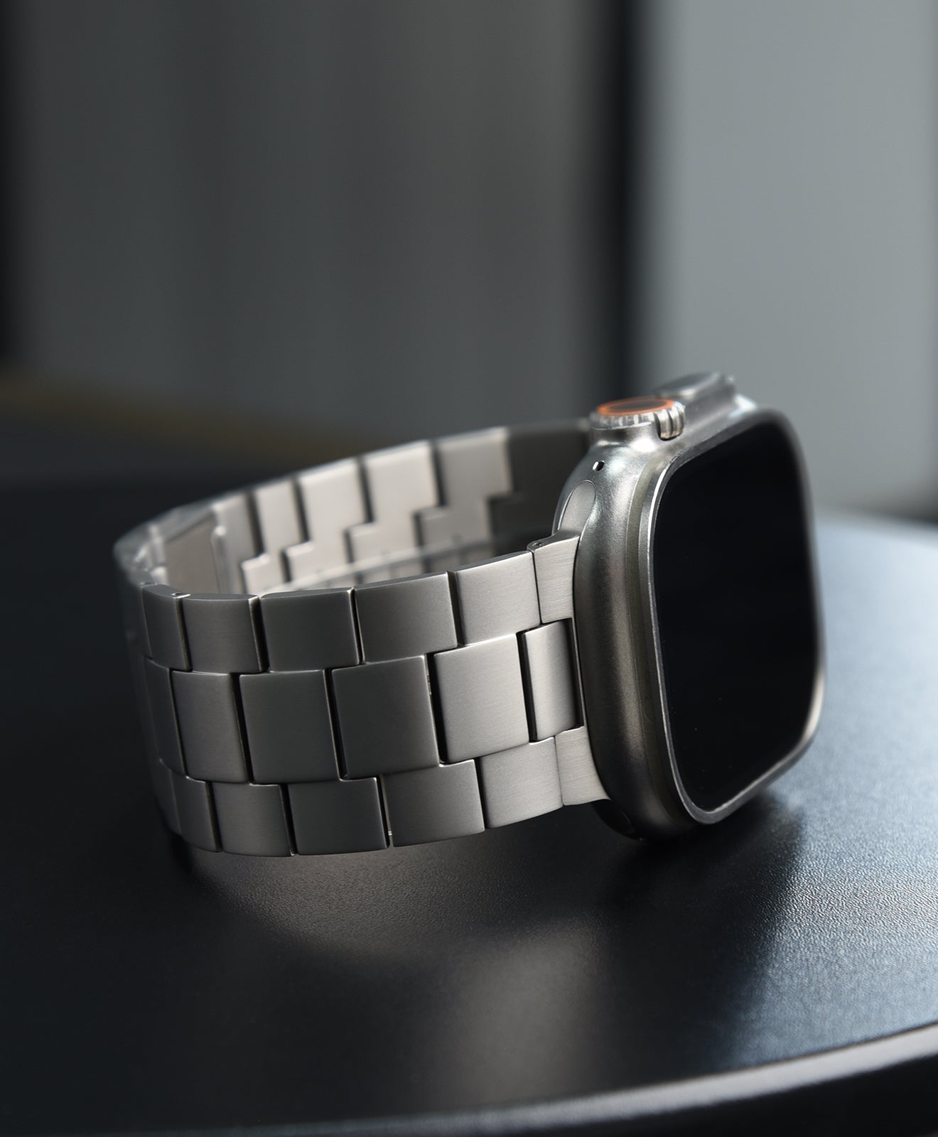 CRNS01 Titanium Apple Watch Band With Magnetic Clasp