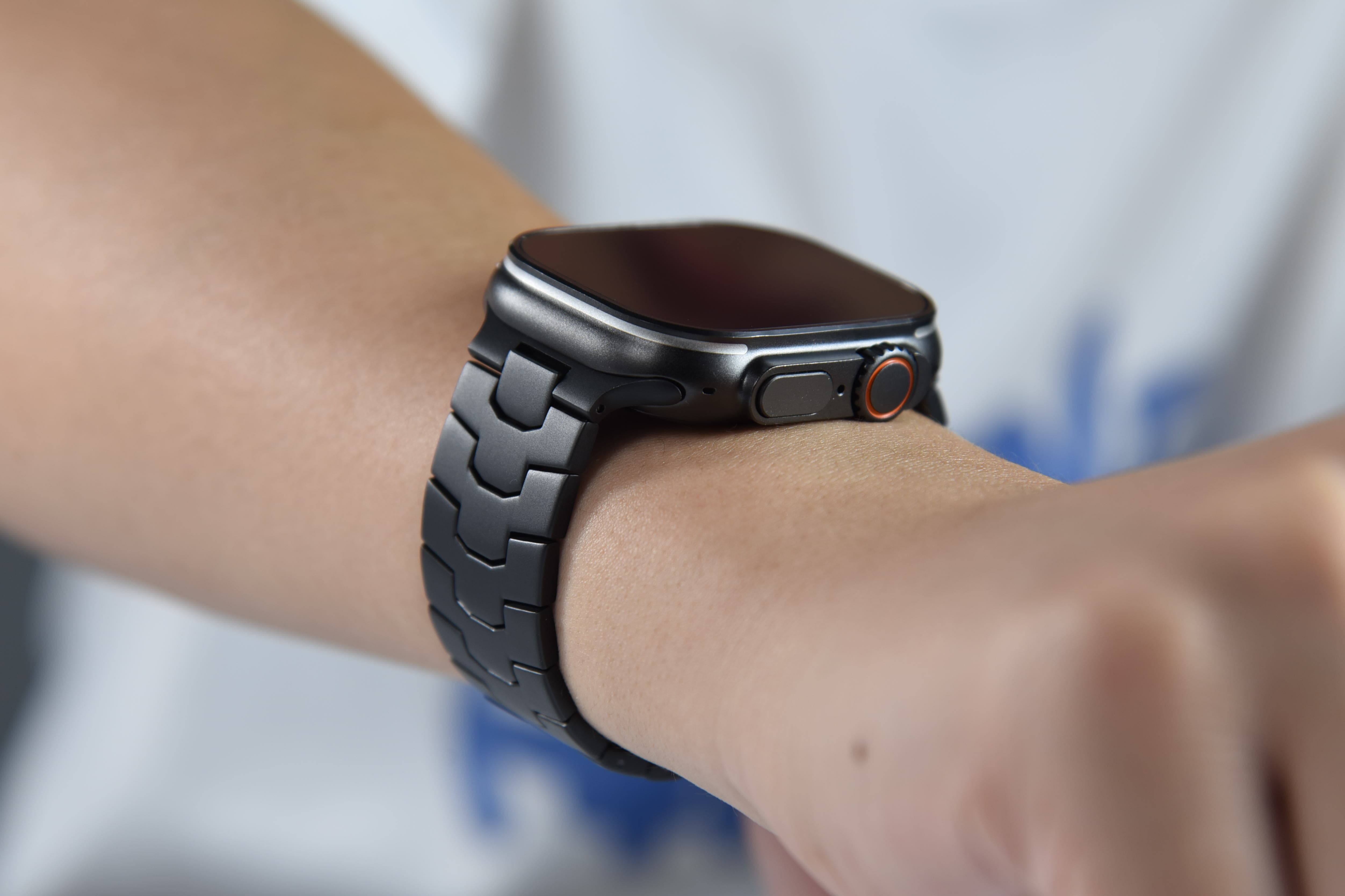 What are the different types of watch straps?