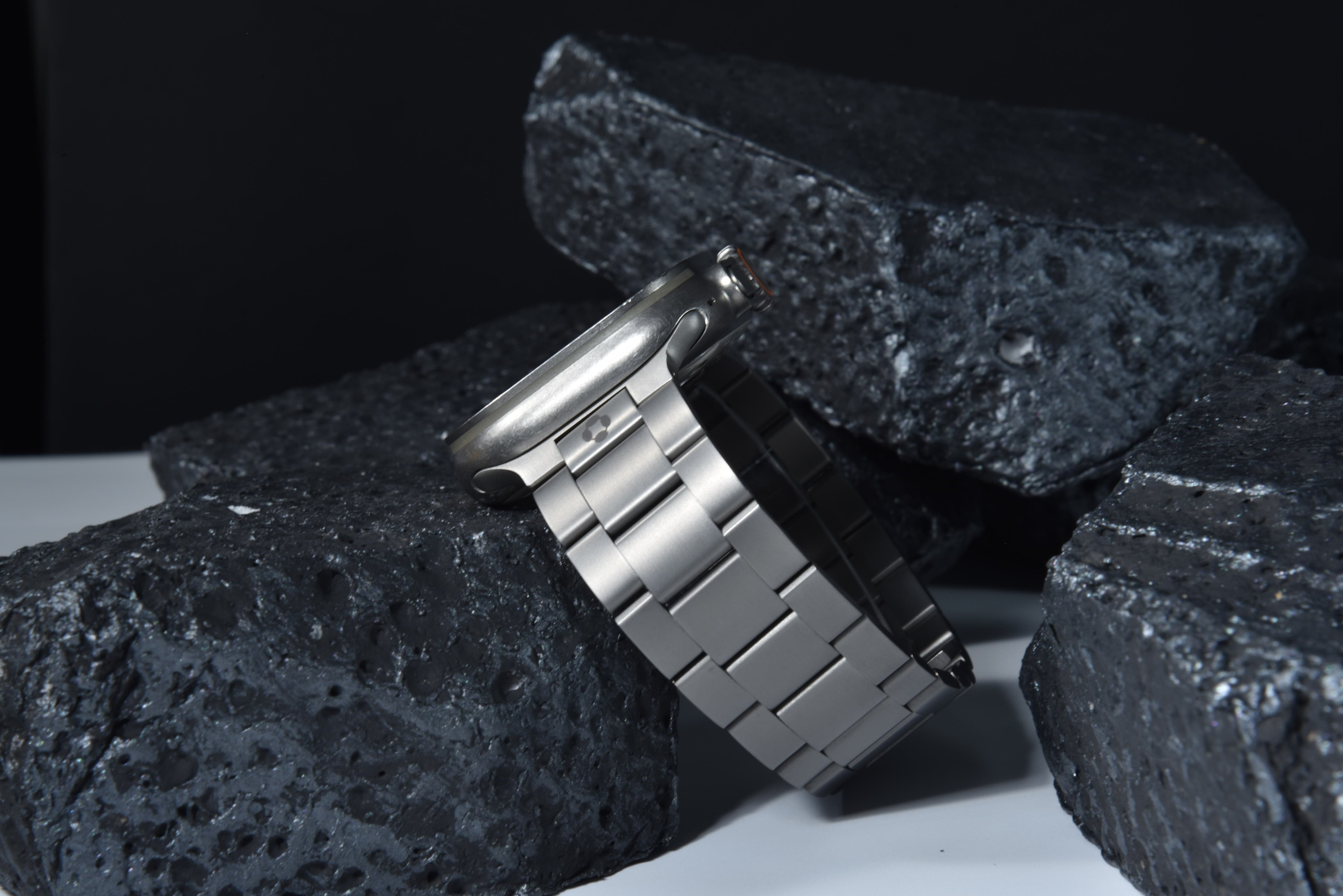 Watch Bands That Feel Custom-Fit Without Custom Pricing - FiNESTONE