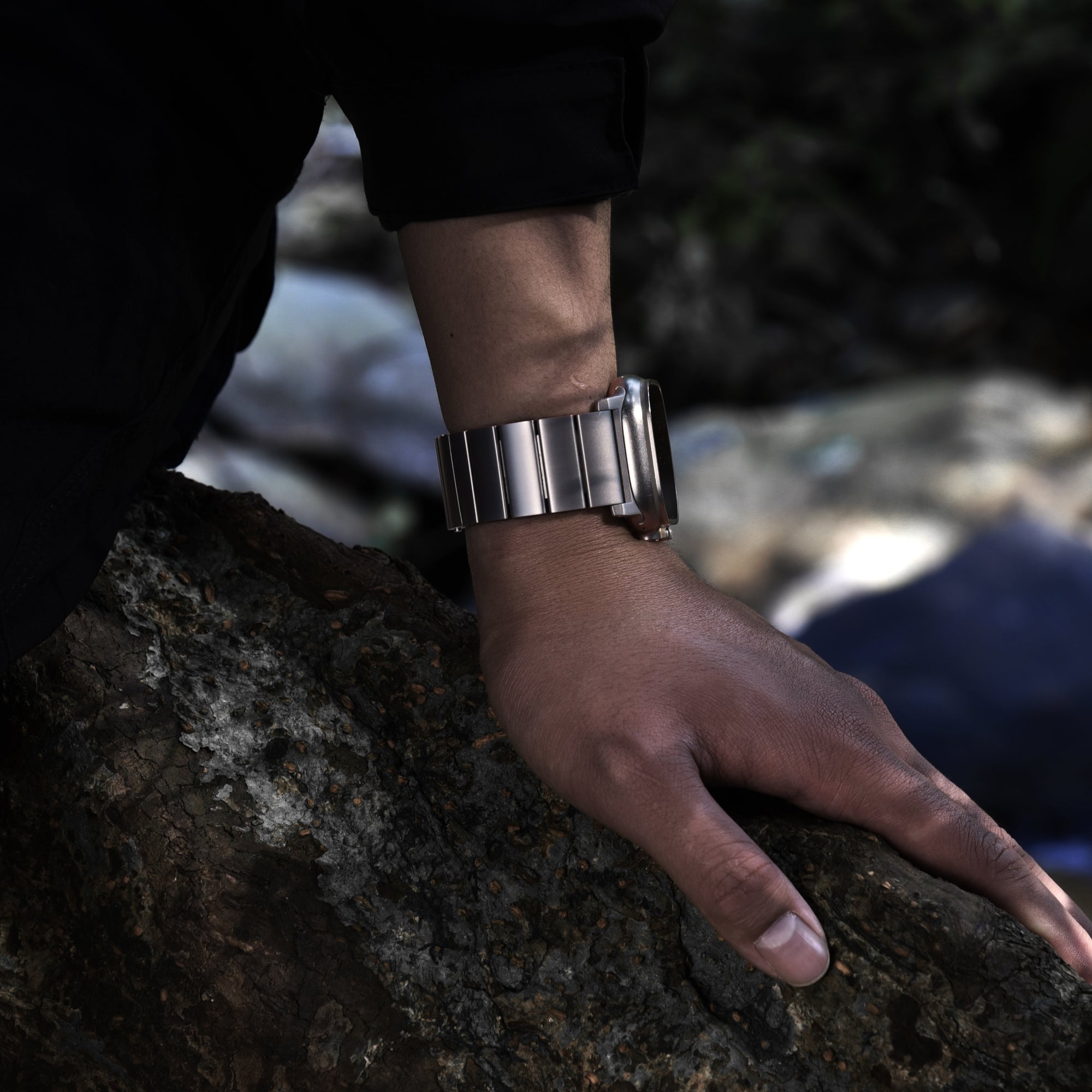 Experience elegance and strength with FINESTONE titanium band for Apple Watch. Perfect for office, gym, outdoor activities, or casual wear.