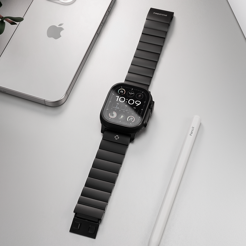 CRNS02 Titanium Apple Watch Band With Magnetic Clasp