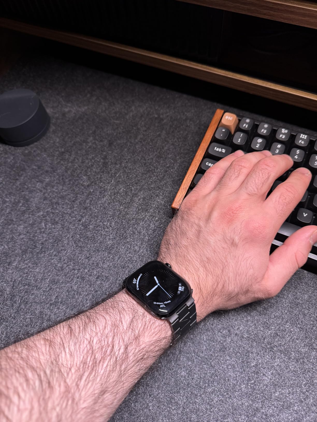 FINESTONE titanium Apple Watch band combines premium durability and modern style. Perfect for business, sports, and everyday versatile use.