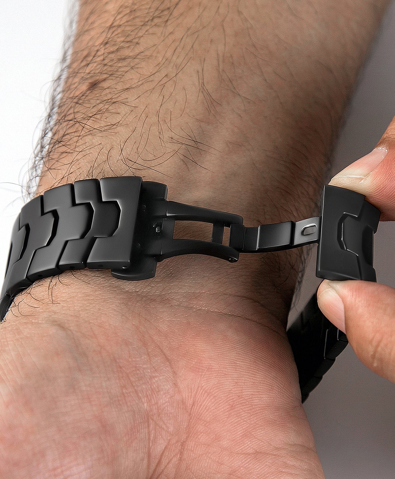 AGIS02 Titanium Apple Watch Band With Butterfly Clasp